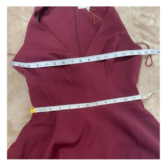 Dress the Population Catalina Crepe‎ V-Neck Sleeveless Fit-and-Flare Dress NWT - Picture 5 of 9